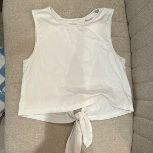 Vestique open back top